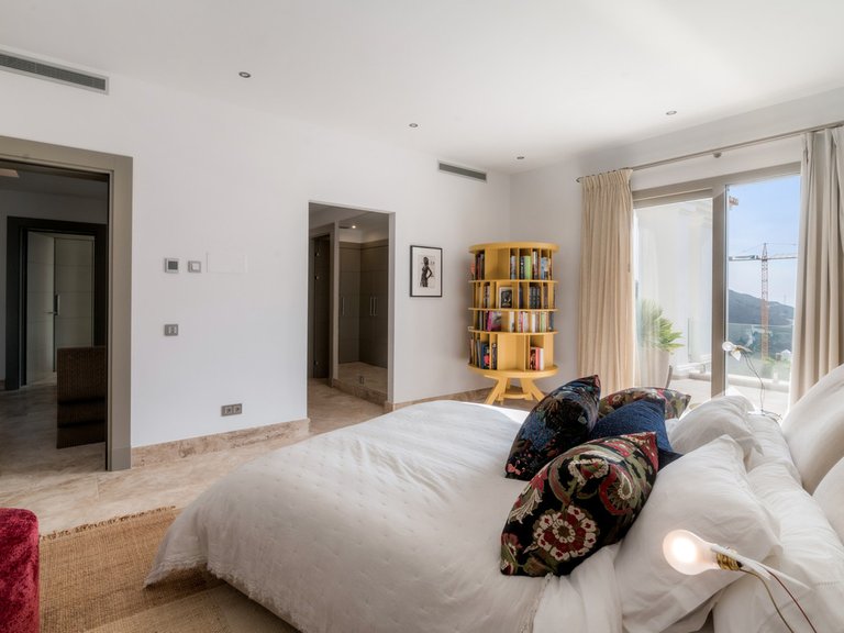 Villa for Sale in Benahavís, Malaga 18