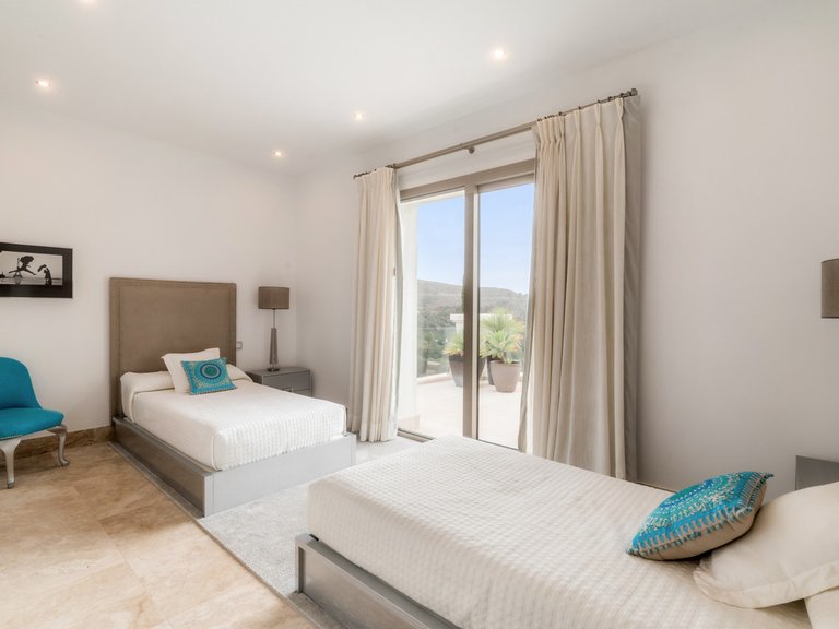Villa for Sale in Benahavís, Malaga 26