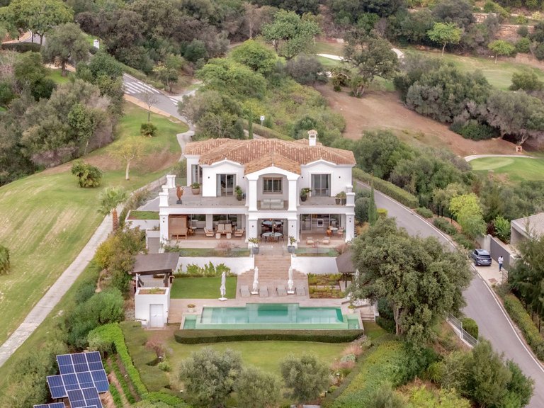 Villa for Sale in Benahavís, Malaga 3