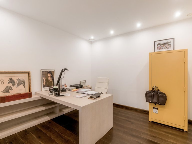Villa for Sale in Benahavís, Malaga 33