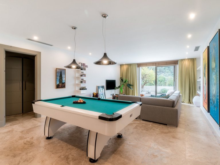 Villa for Sale in Benahavís, Malaga 35