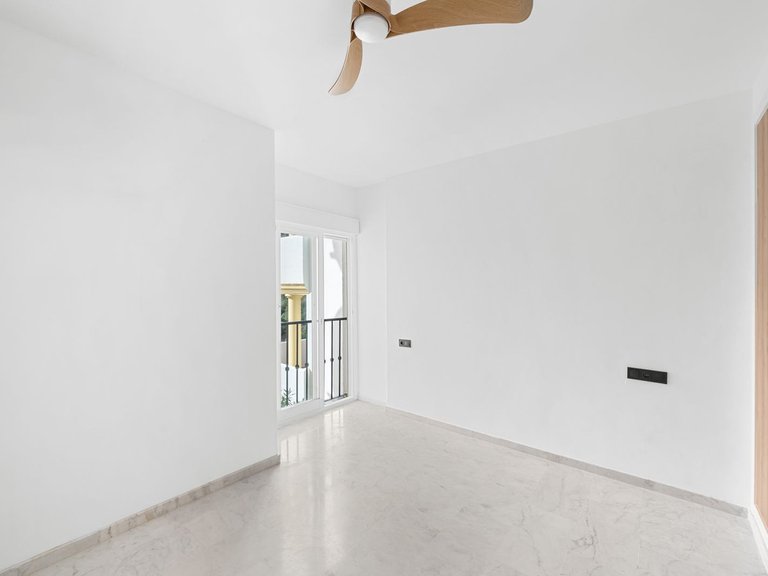 Apartment for Sale in Calahonda, Malaga 4