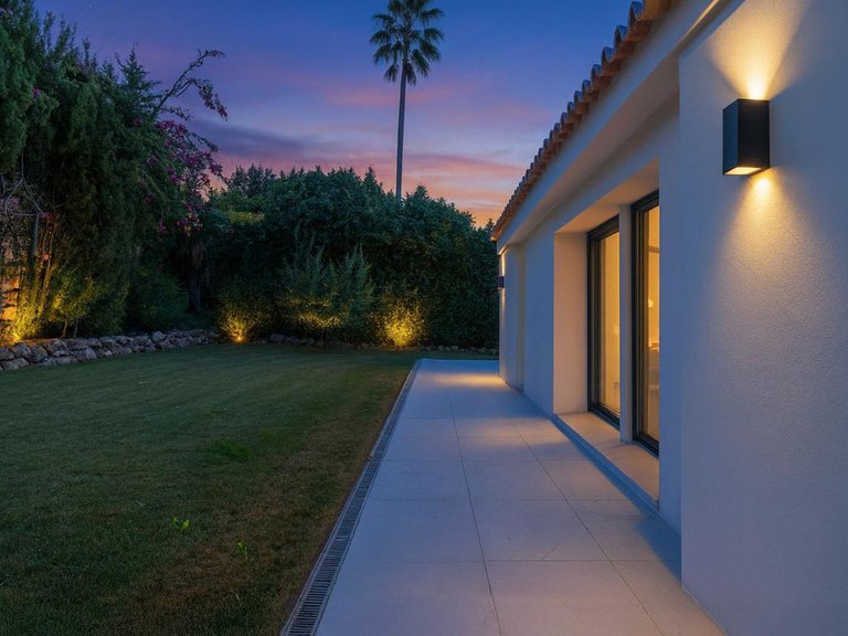 Villa for Sale in Nueva Andalucía, Malaga 29