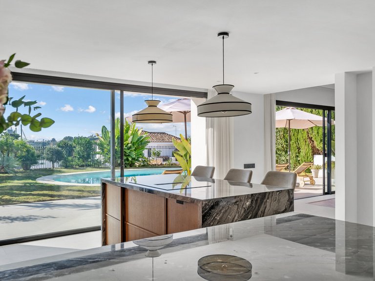Villa for Sale in Nueva Andalucía, Malaga 4