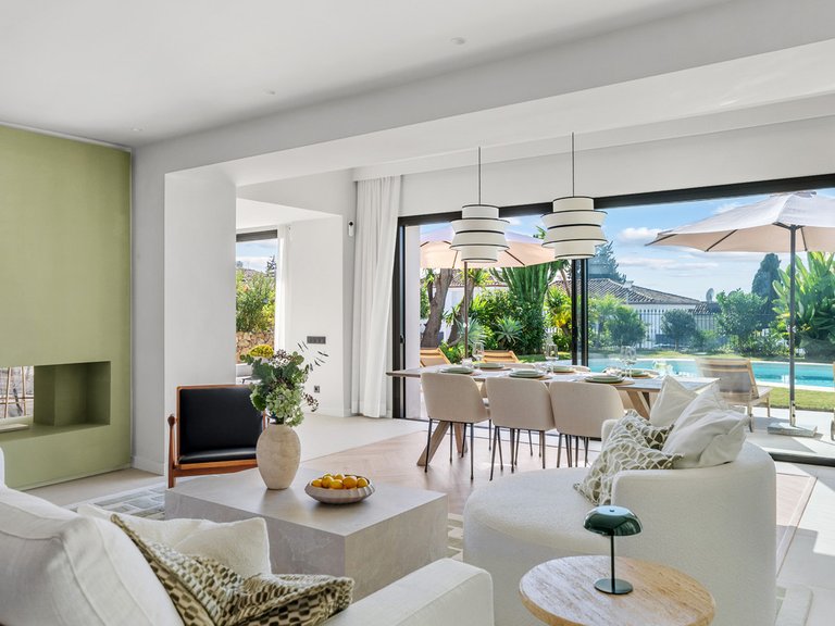 Villa for Sale in Nueva Andalucía, Malaga 5