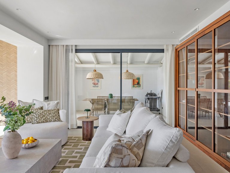 Villa for Sale in Nueva Andalucía, Malaga 7