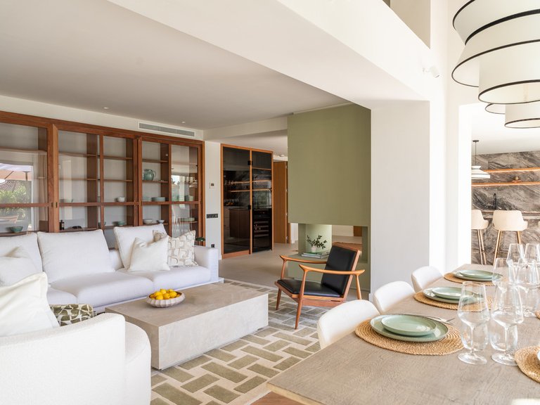 Villa for Sale in Nueva Andalucía, Malaga 8