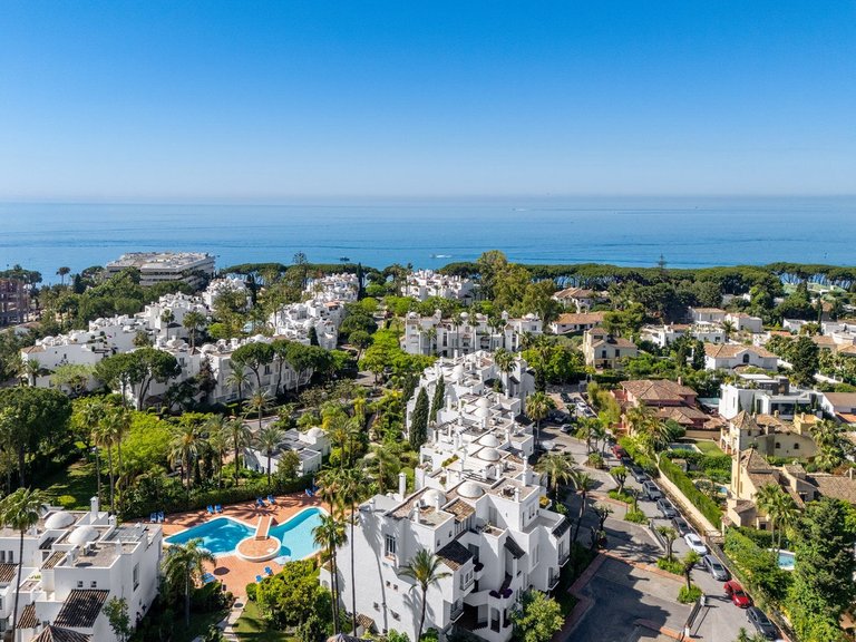 Apartment for Sale in Marbella, Malaga 25
