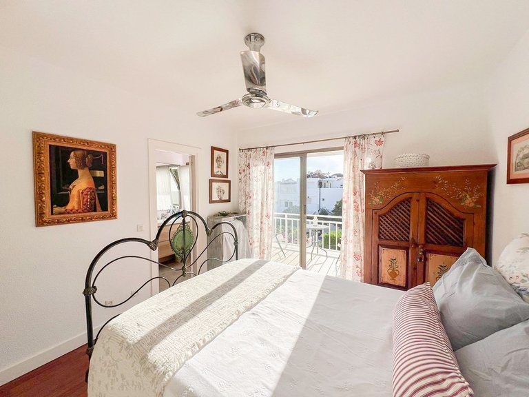 Villa for Sale in Nagüeles, Malaga 18