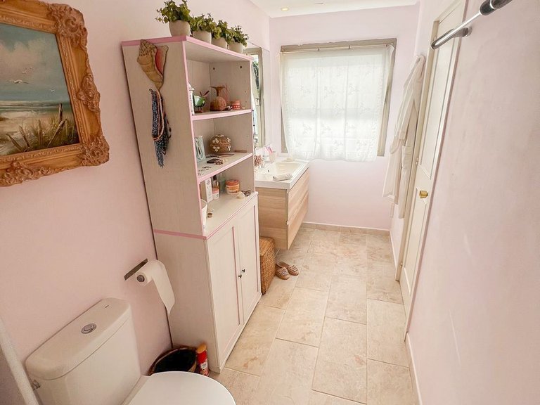 Villa for Sale in Nagüeles, Malaga 23