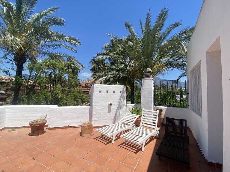Apartment for Sale in Puerto Banús, Malaga 12