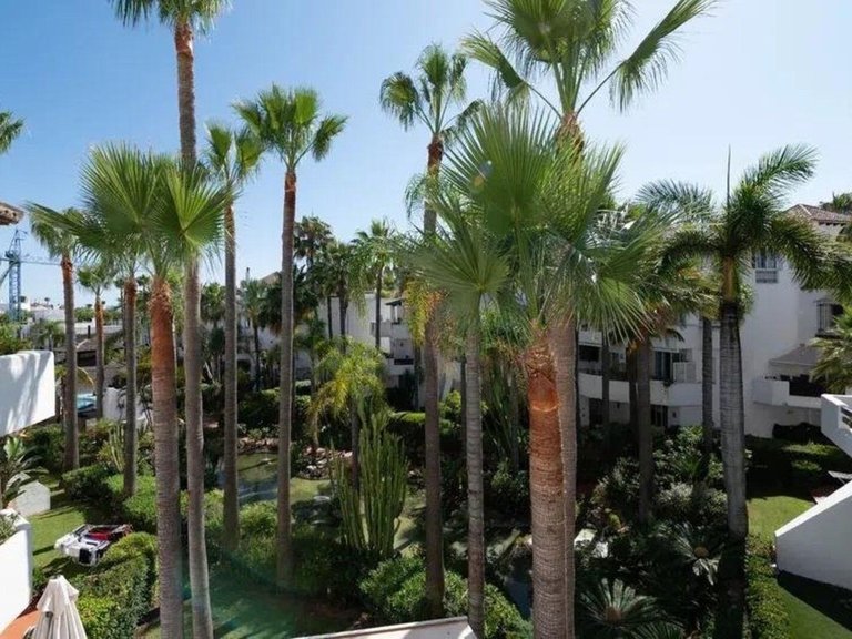 Apartment for Sale in Puerto Banús, Malaga 7