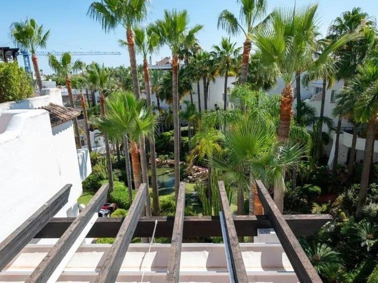 Apartment for Sale in Puerto Banús, Malaga 8