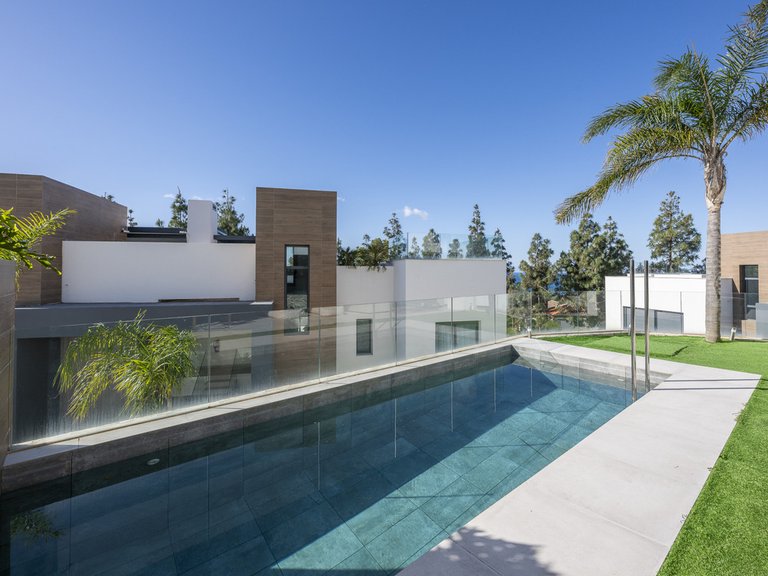 Apartment for Sale in Artola, Malaga 45