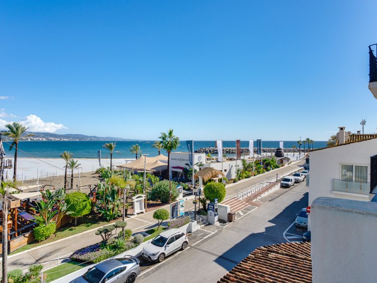 Apartment for Sale in Puerto Banús, Malaga 6