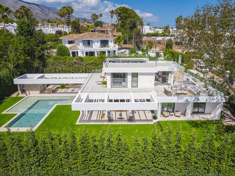Villa for Sale in Marbella, Malaga 23
