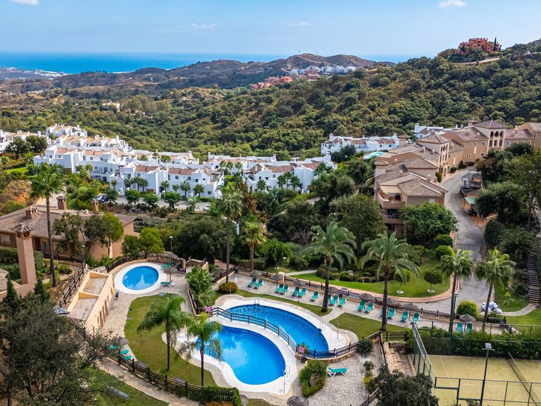 Apartment for Sale in La Mairena, Malaga 11