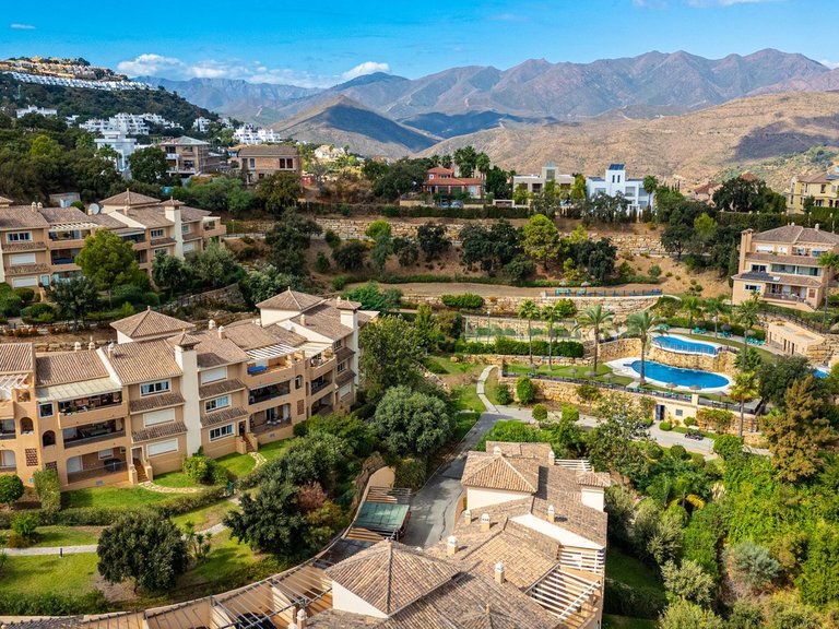 Apartment for Sale in La Mairena, Malaga 2