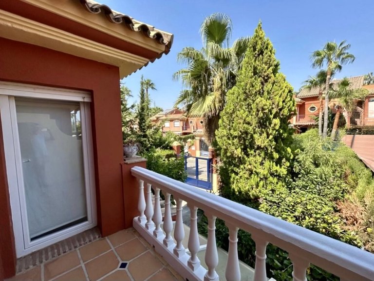 Villa for Sale in Estepona, Malaga 12