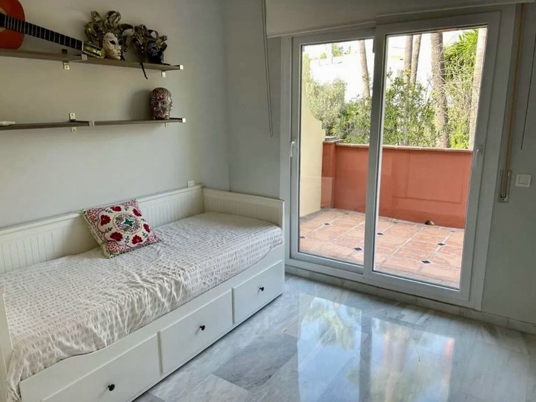 Villa for Sale in Estepona, Malaga 16
