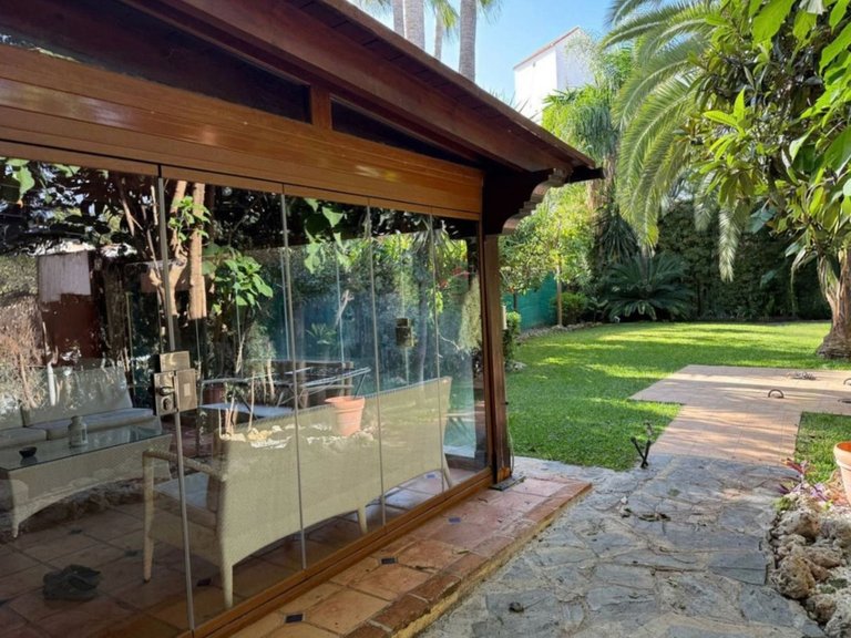 Villa for Sale in Estepona, Malaga 18