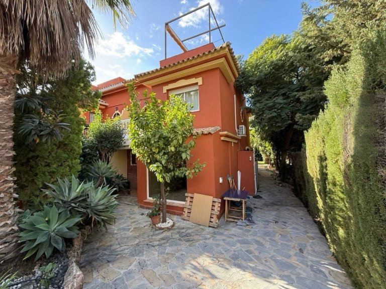 Villa for Sale in Estepona, Malaga 2