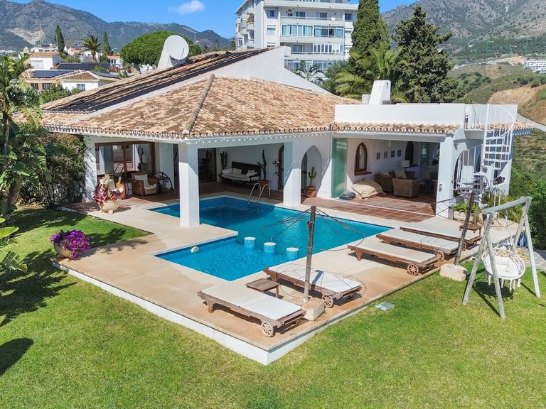 Villa for Sale in Fuengirola, Malaga 102