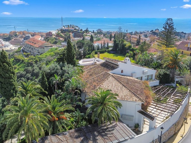 Villa for Sale in Fuengirola, Malaga 126
