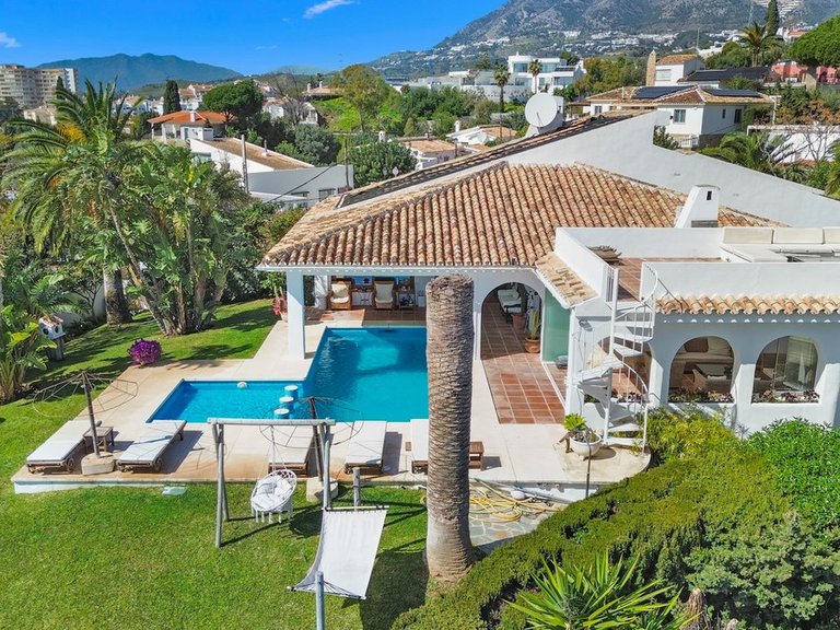 Villa for Sale in Fuengirola, Malaga 4