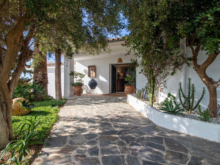 Villa for Sale in Fuengirola, Malaga 5