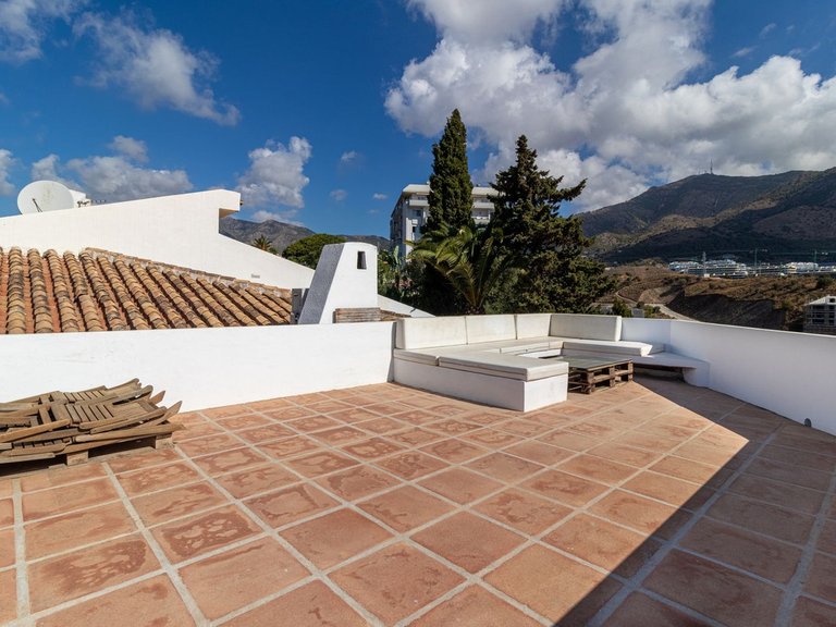 Villa for Sale in Fuengirola, Malaga 59