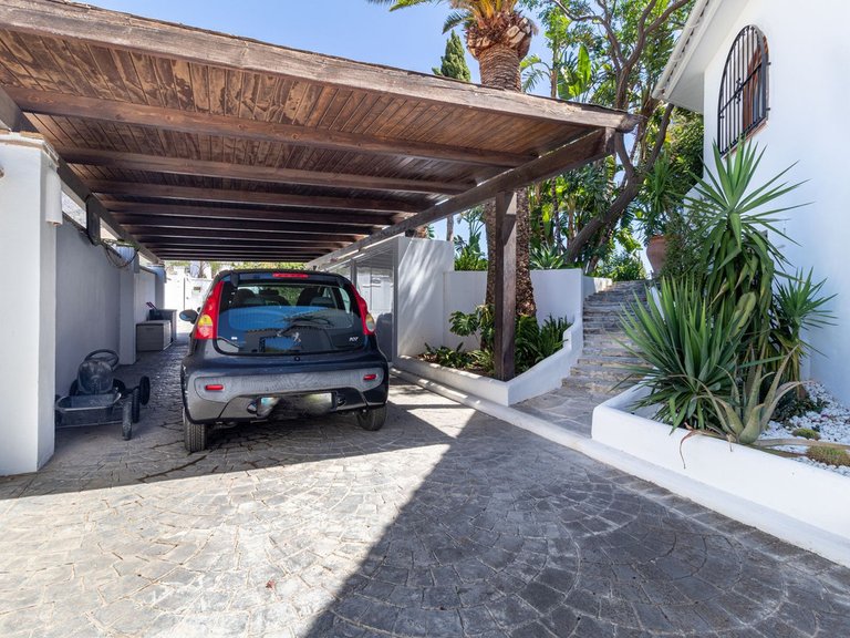 Villa for Sale in Fuengirola, Malaga 68
