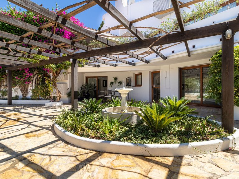 Villa for Sale in Fuengirola, Malaga 73