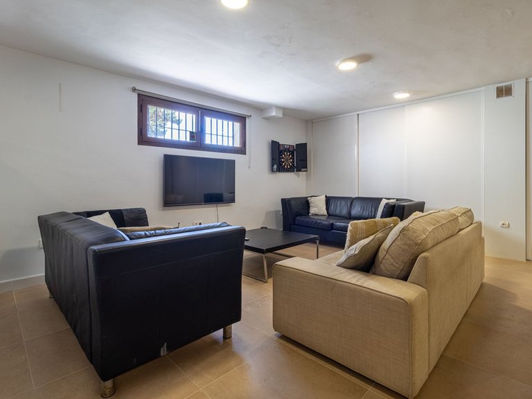 Villa for Sale in Fuengirola, Malaga 82
