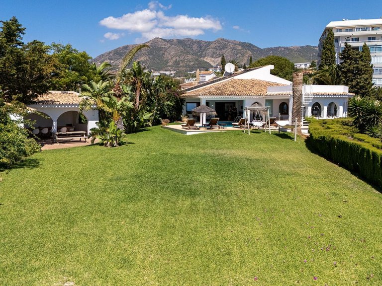 Villa for Sale in Fuengirola, Malaga 92