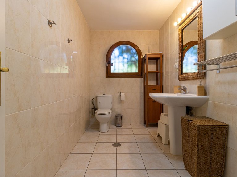Villa for Sale in Fuengirola, Malaga 97