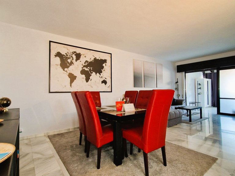 Apartment for Sale in Puerto Banús, Malaga 1