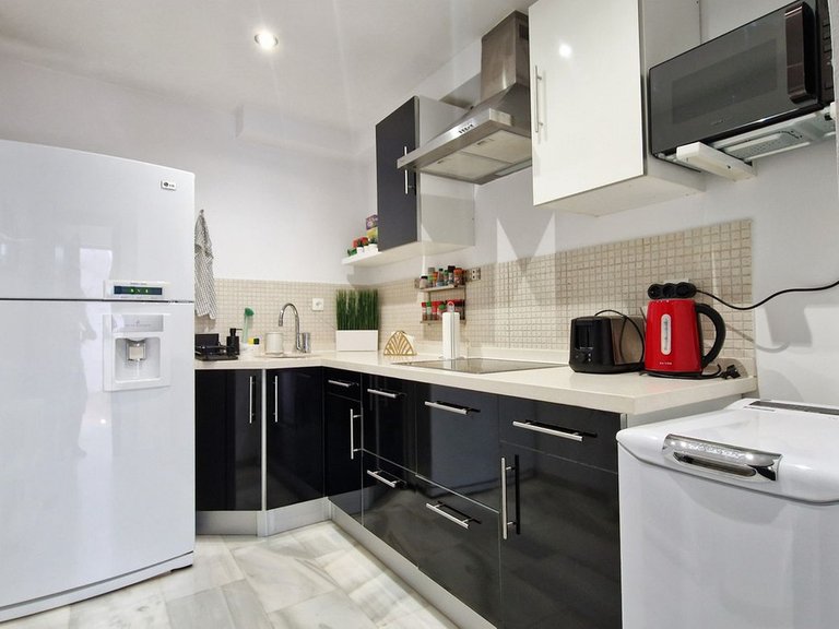 Apartment for Sale in Puerto Banús, Malaga 12