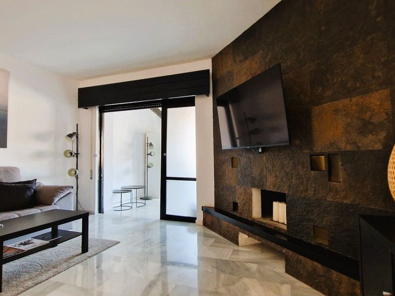 Apartment for Sale in Puerto Banús, Malaga 4