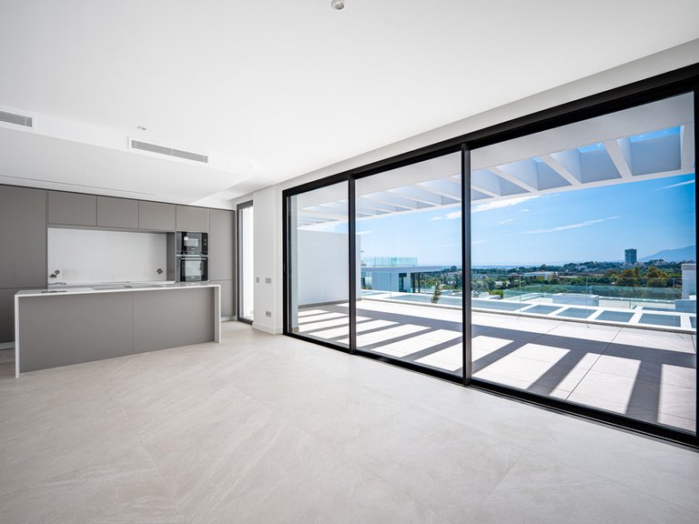 Apartment for Sale in Marbella, Malaga 12