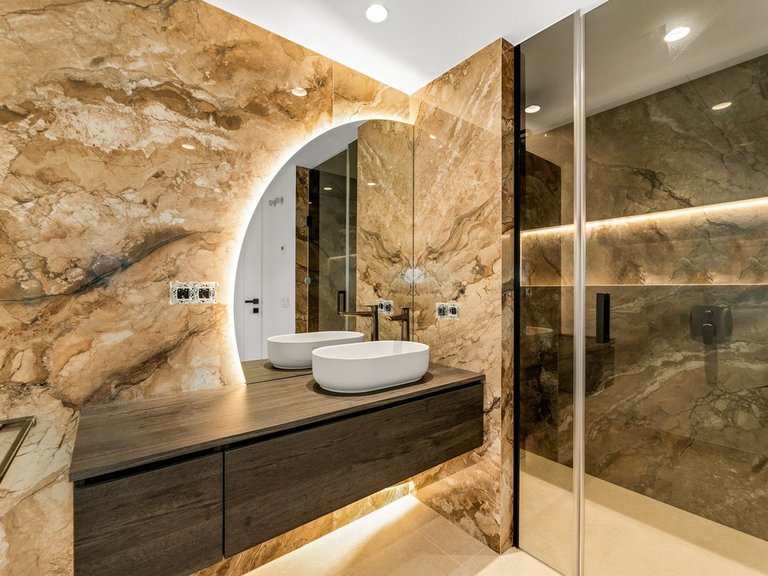 Villa for Sale in New Golden Mile, Malaga 18