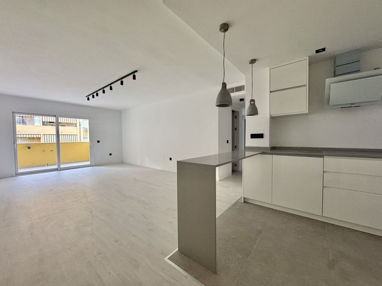 Apartment for Sale in Teatinos, Malaga 1