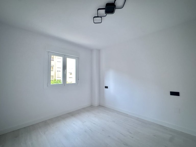 Apartment for Sale in Teatinos, Malaga 11