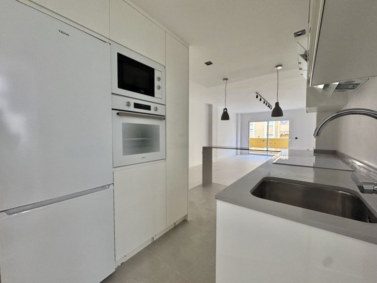 Apartment for Sale in Teatinos, Malaga 5