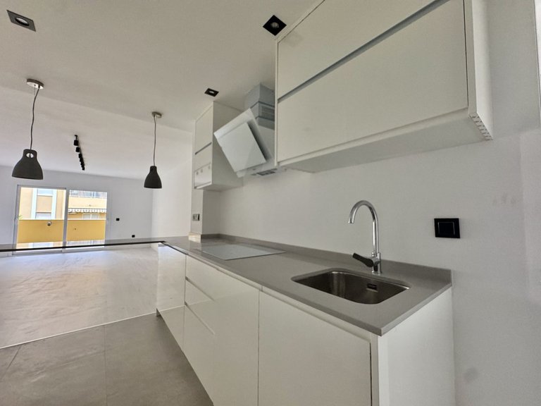 Apartment for Sale in Teatinos, Malaga 7