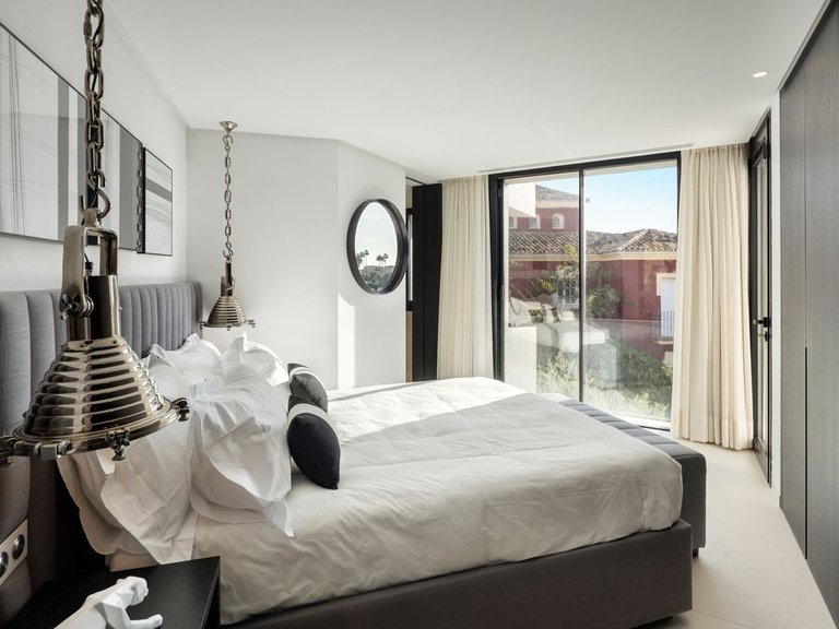 Villa for Sale in Benahavís, Malaga 15