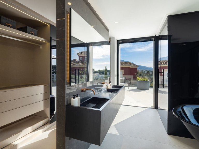 Villa for Sale in Benahavís, Malaga 20