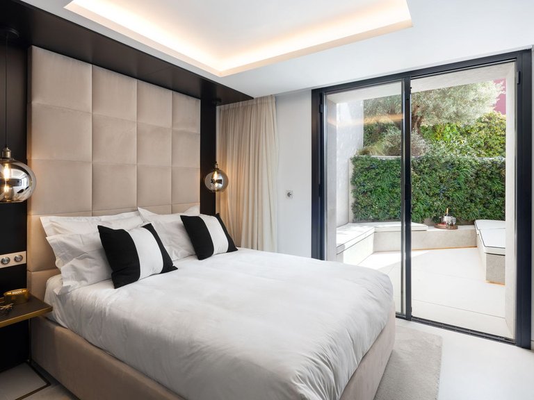 Villa for Sale in Benahavís, Malaga 23