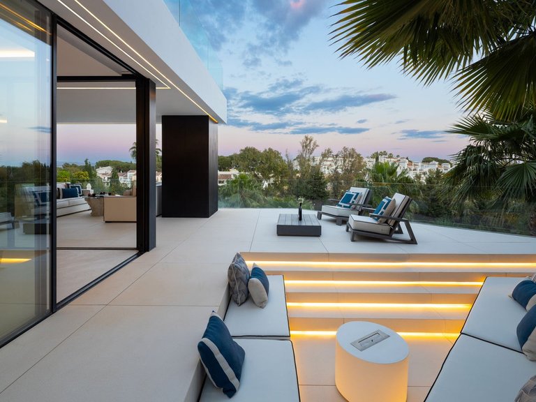 Villa for Sale in Benahavís, Malaga 35