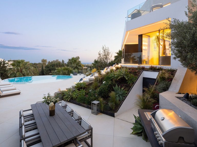 Villa for Sale in Benahavís, Malaga 38